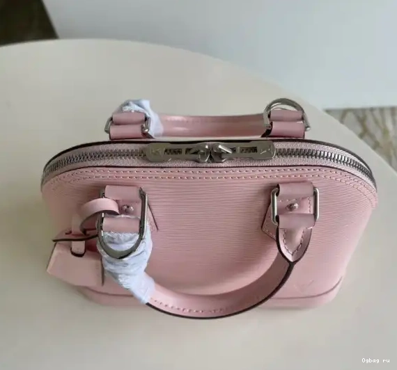 VUITTON LOUIS ALMA BB 0626
